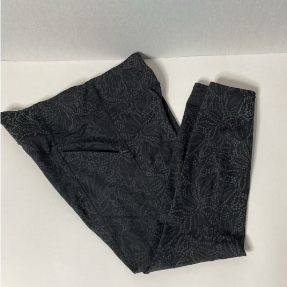Athleta leggings, size M - Picture 11 of 11